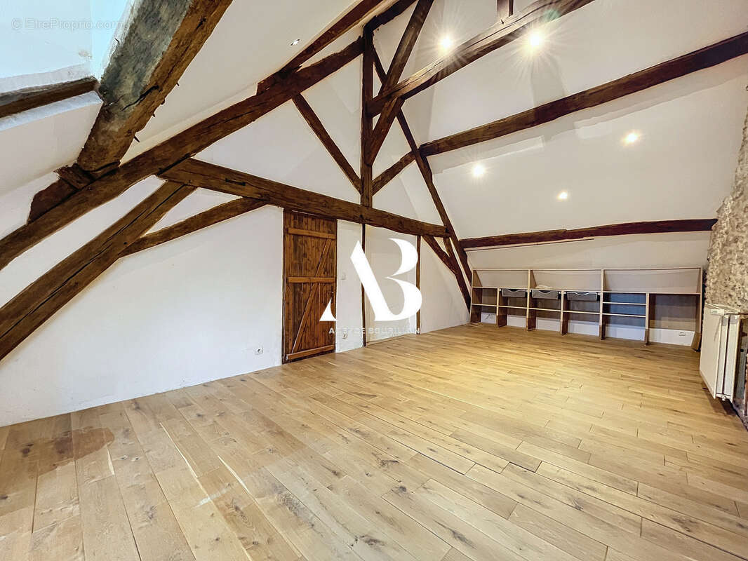 Maison à GRANDPUITS-BAILLY-CARROIS