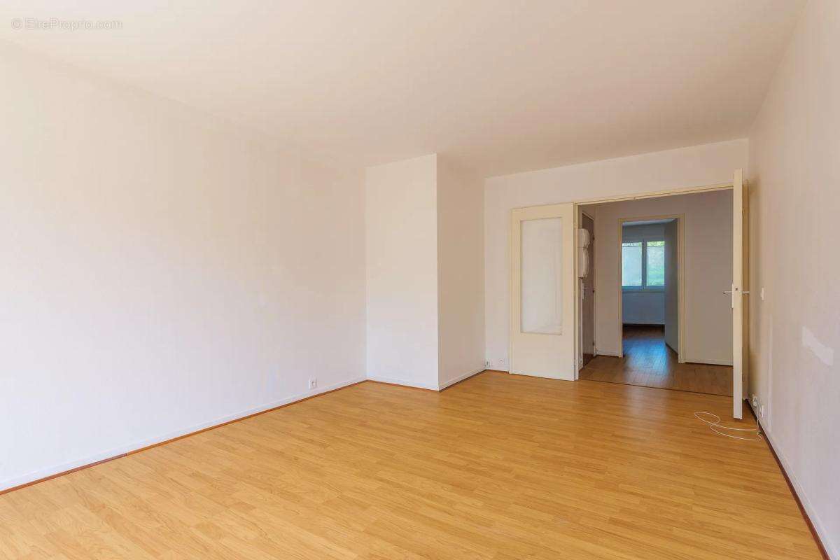 Appartement de 3 pièces de 63 m² à Boissy-Saint-Léger - photo 9