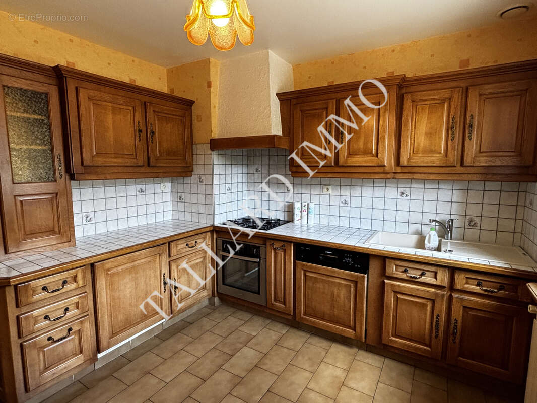 Tallard centre, villa de plain pied sur sous sol complet, terrain 933 m2 - photo 10