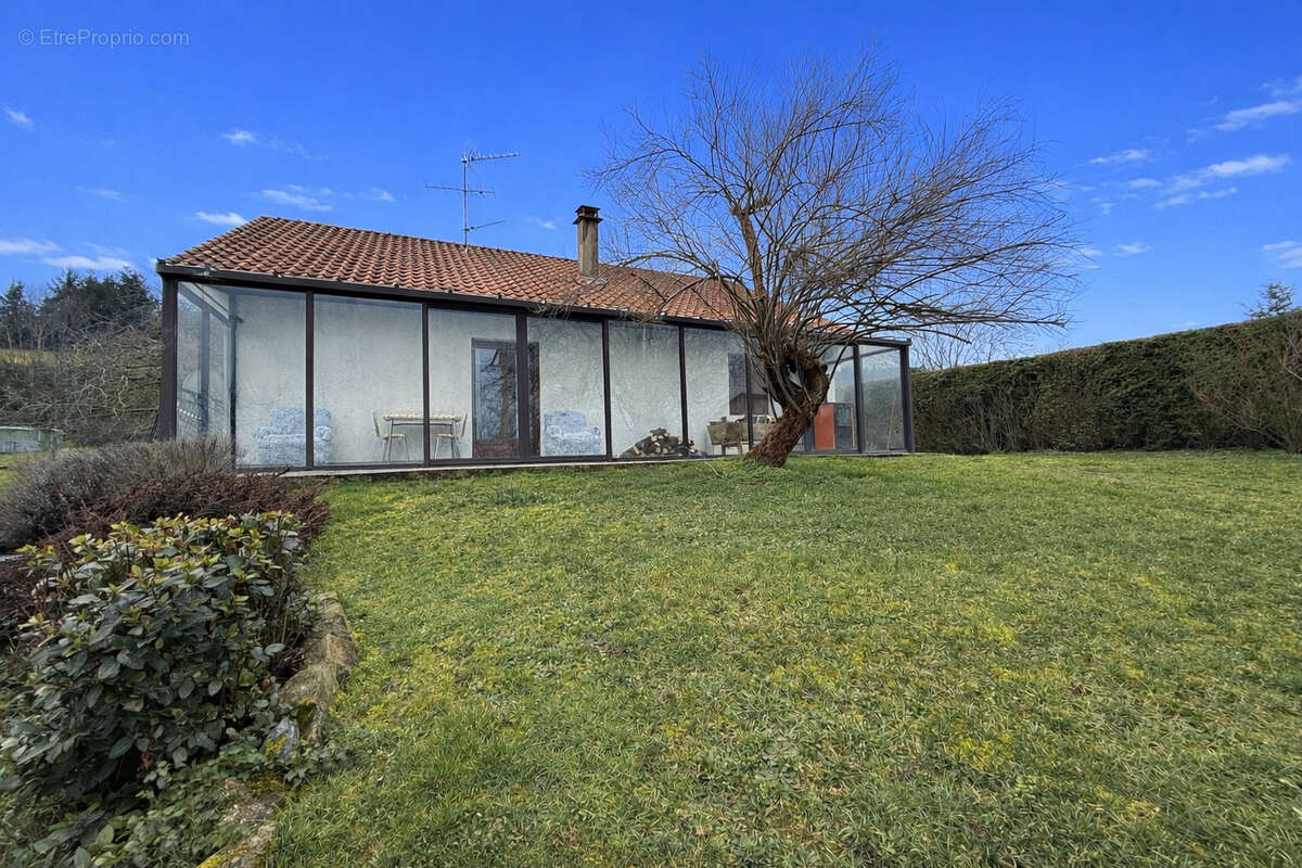 Maison à VILLEMONTAIS