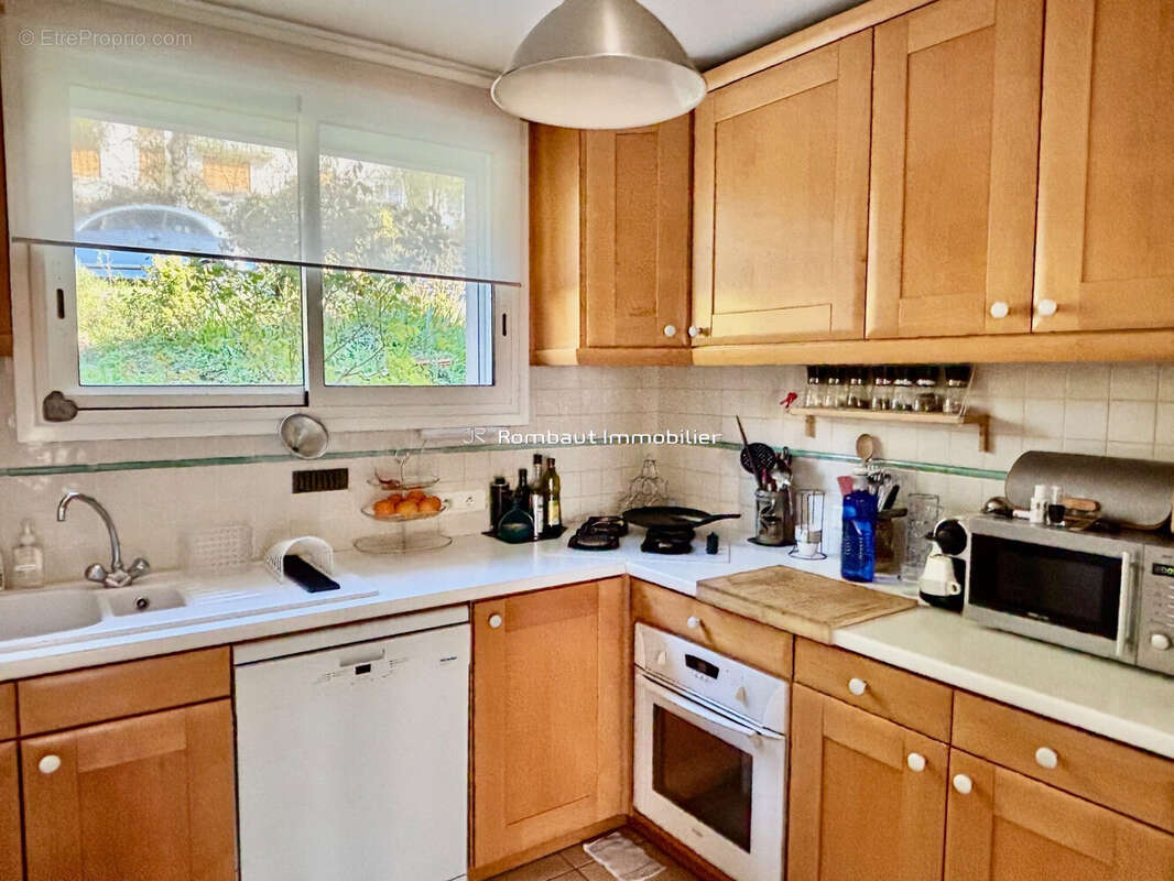 Maison à LA CELLE-SAINT-CLOUD