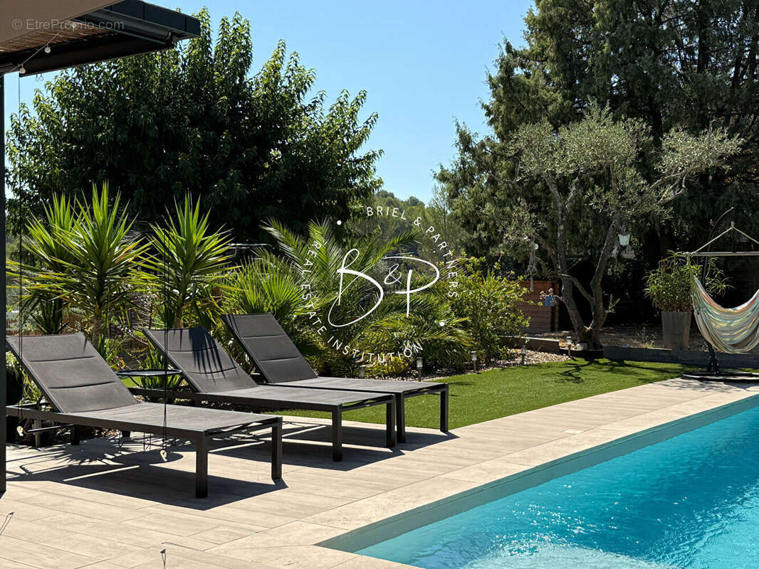 Draguignan Maison contemporaine de 154 m² , 4 ch avec piscine, terrain plat. - photo 4