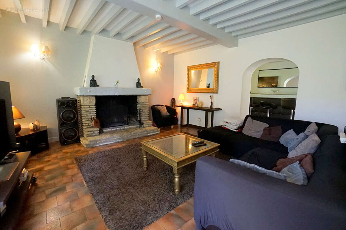 Maison à MEZIERES-SUR-SEINE