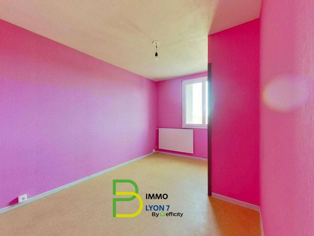 Appartement à MEYZIEU