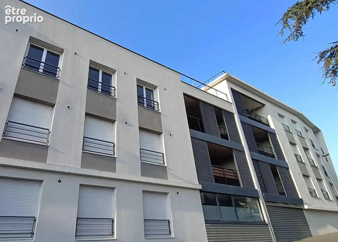 Caluire t2 cote jardin - garage inclus - dpe : c - photo 13