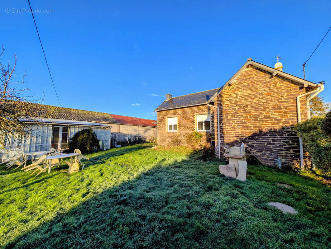 Maison à MAURE-DE-BRETAGNE