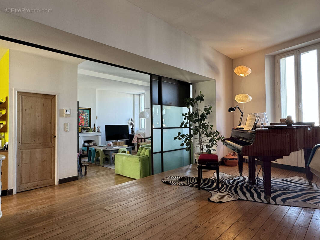 Maison à BARBEZIEUX-SAINT-HILAIRE