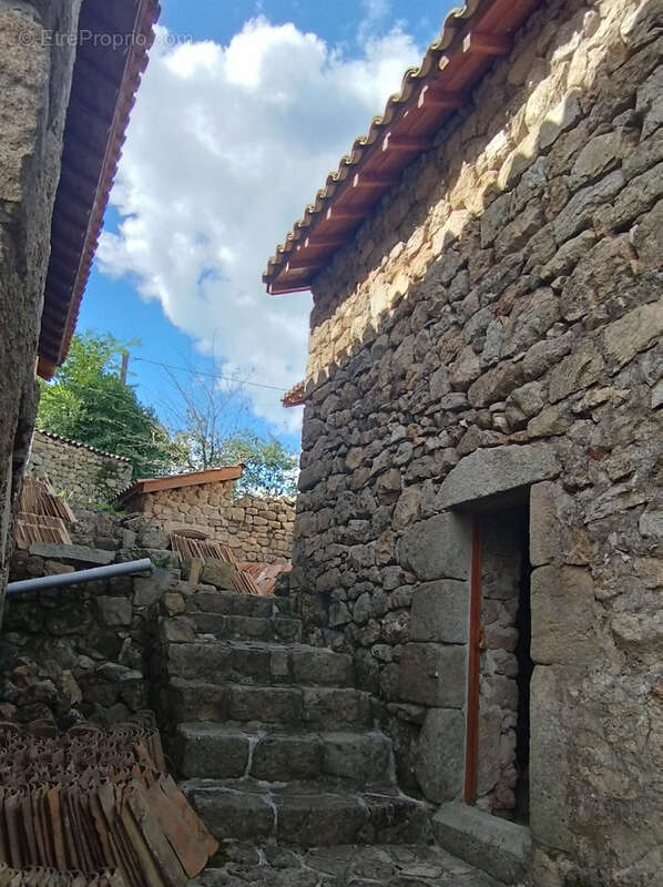 Maison à LE CHEYLARD