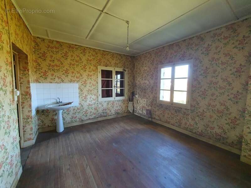 Maison à VILLENEUVE-DE-MARSAN