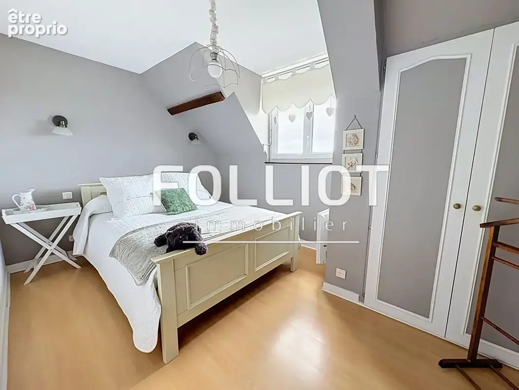 VAINS - Maison 8 pièces - 143 m² - 5 chambres - photo 10