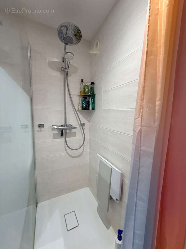 Appartement Aurillac de type 3 au dernier étage avec ascenseur et stationnement - photo 13
