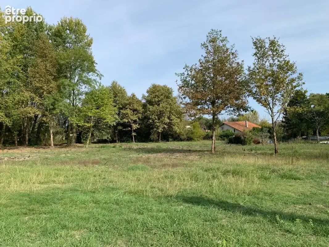 Photo Terrain à Leognan au prix de 180 000€