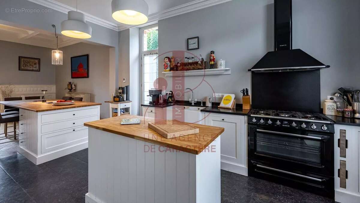 Maison à FONTAINEBLEAU