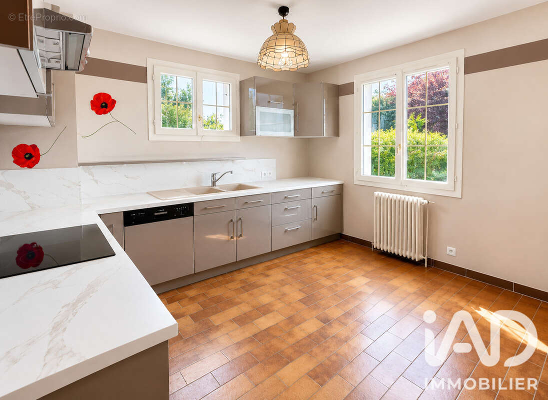 Maison 124 m² à Marchemoret  - photo 3