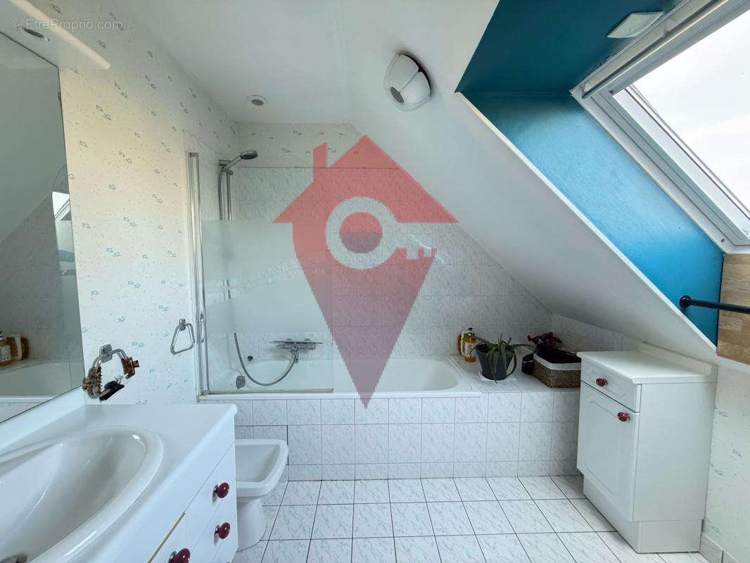 Maison à MORAINVILLIERS