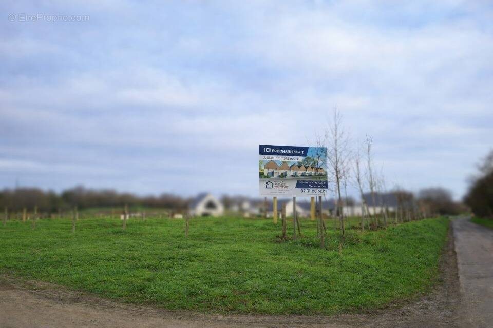 Terrain à DOUVRES-LA-DELIVRANDE