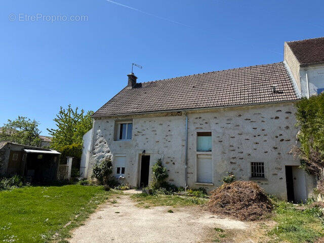 Photo 1 - Maison à SAINT-REMY-LA-VANNE