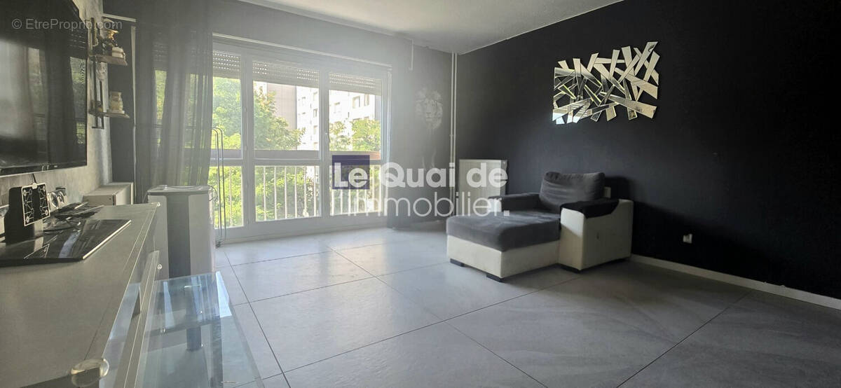 Appartement à LE PONT-DE-CLAIX