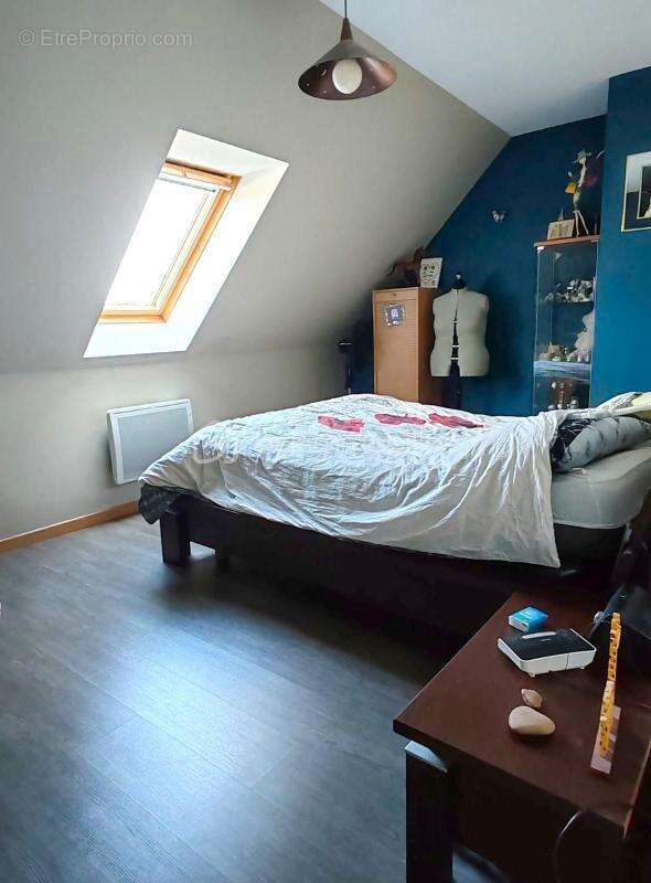 Maison à D'HUISON-LONGUEVILLE