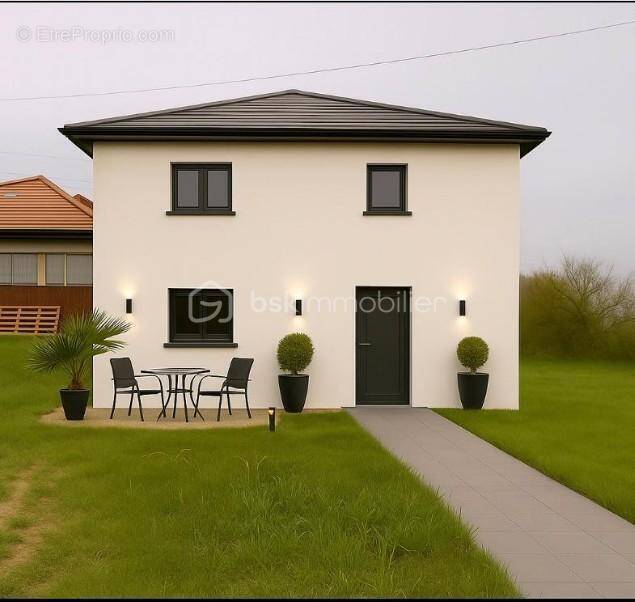 Maison à LES AVENIERES