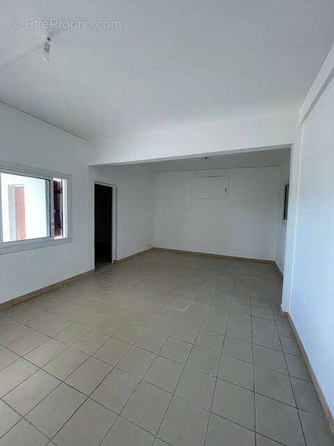 Villa de type 4 avec 3 chambres + bureau +  garage ferme et jardin clos - photo 7