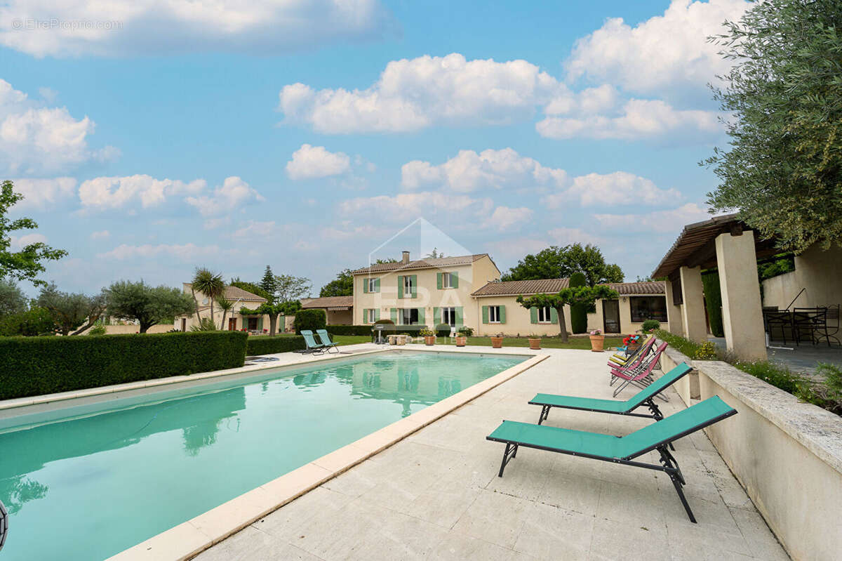 Maison 250m² à eyragues - photo 4