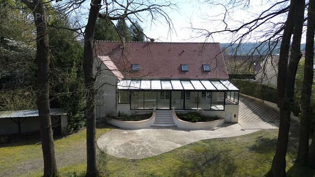 Maison à VERNEUIL-EN-HALATTE