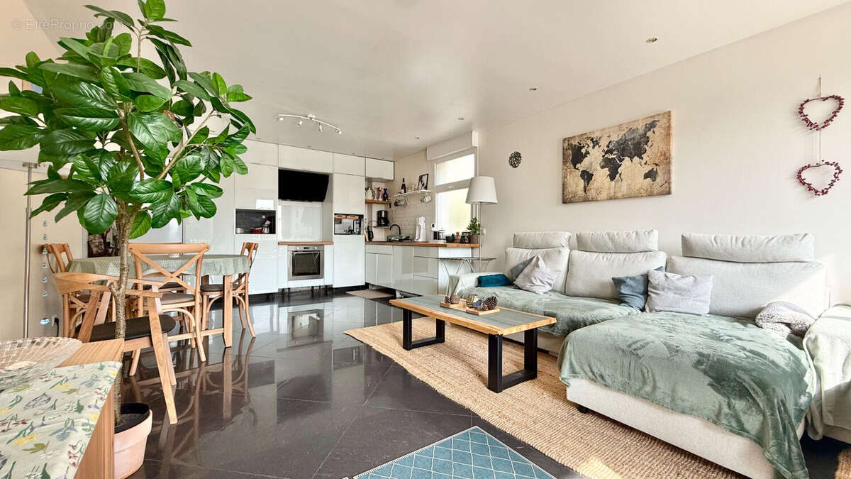Appartement à CORBEIL-ESSONNES
