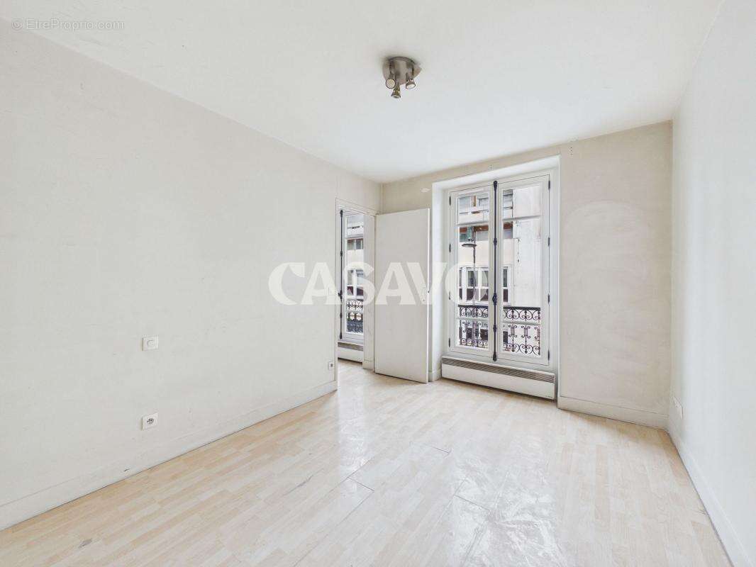 Appartement à PARIS-11E
