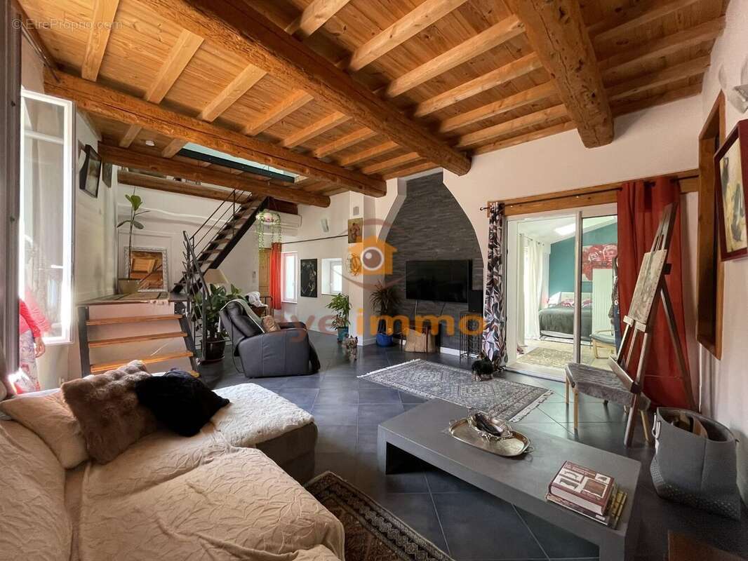 Maison à BESSAN