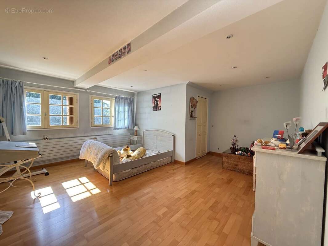 Maison à VILLECRESNES