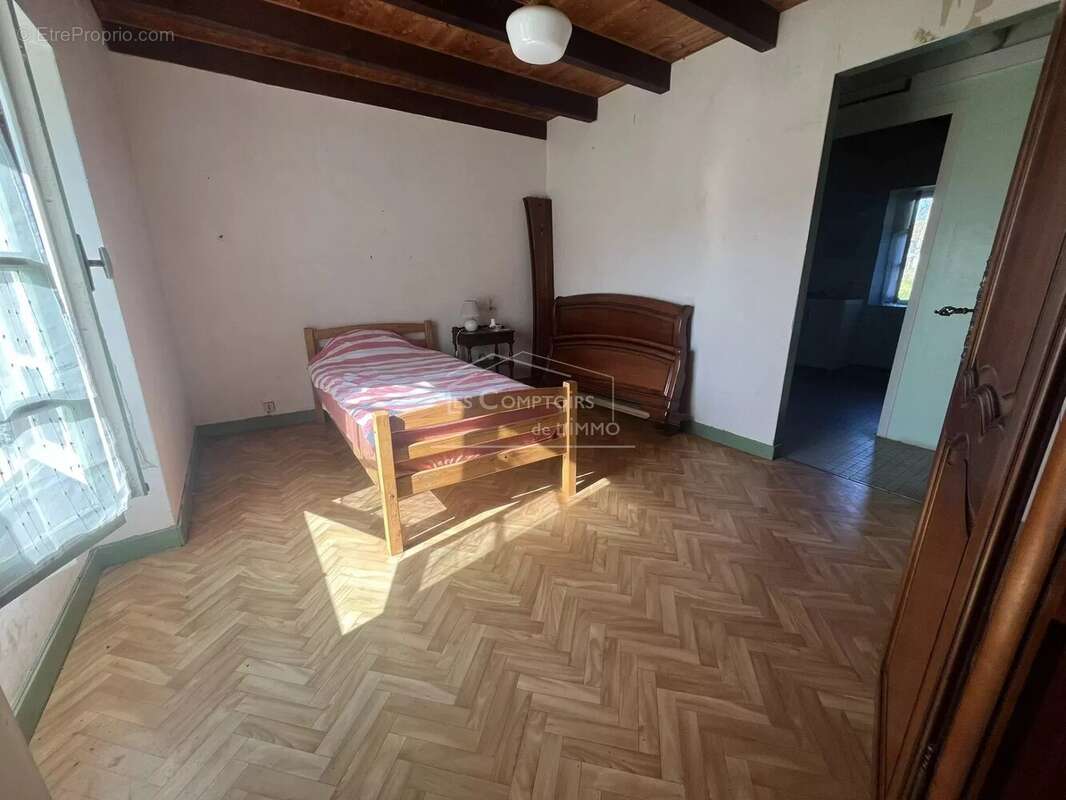 Maison à LA CHAPELLE-LAUNAY