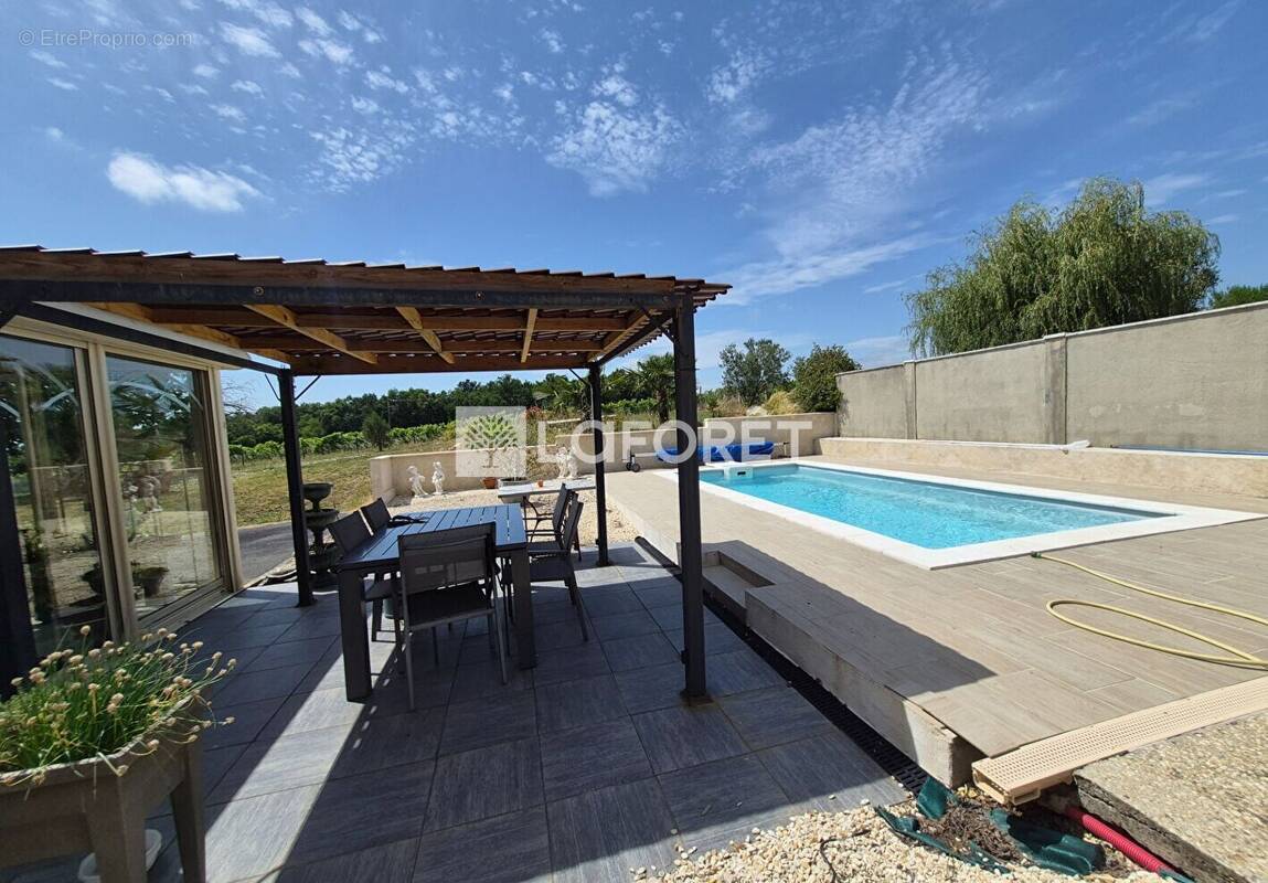 Maison à MIRAMBEAU