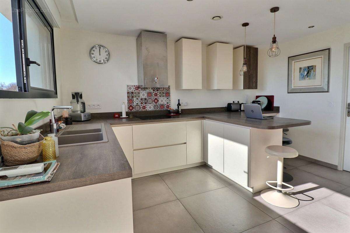 Maison à LE PLESSIS-ROBINSON