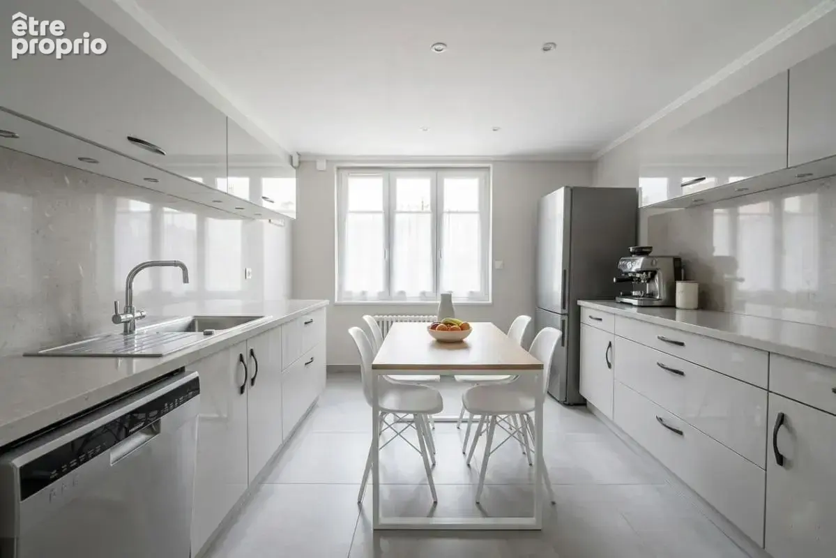 Maison/Villa T6 de 181 m² à Chavanoz 38230 - photo 3