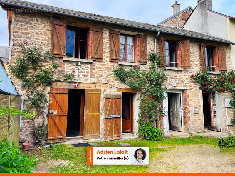 Maison à BERSAC-SUR-RIVALIER