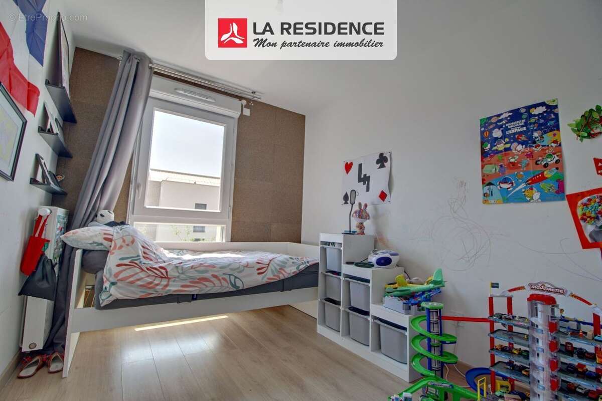 Appartement 76 m² à Cergy  - photo 9