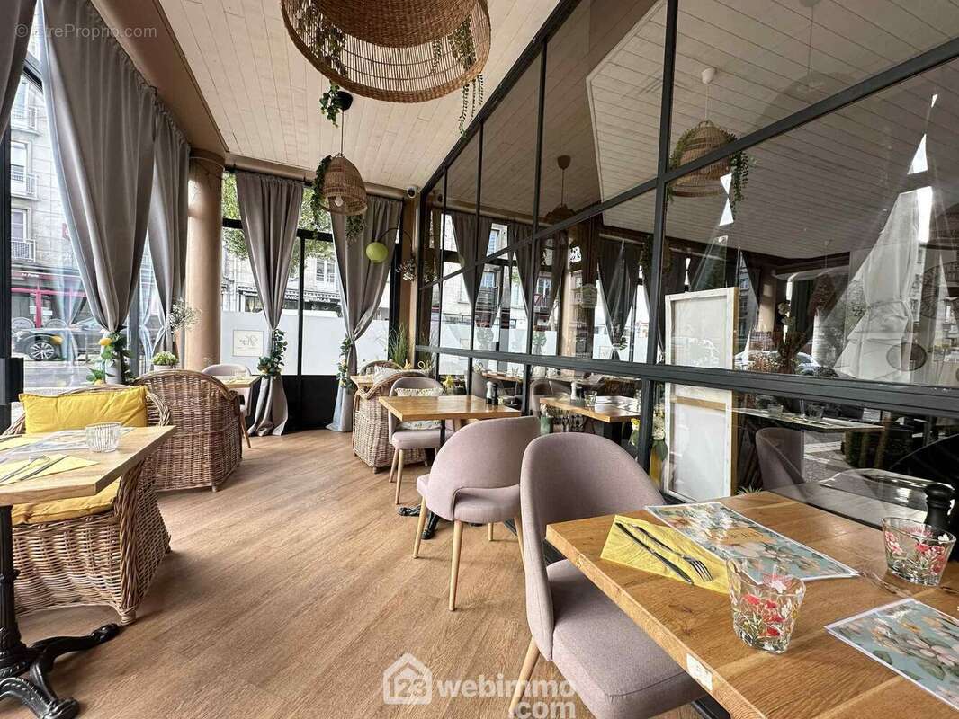 Possibilité de recevoir 90 couverts avec ... - Commerce à LAON