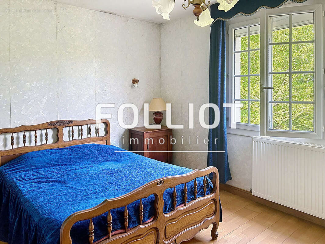 A VENDRE Maison Montviron 9 pièce(s) 142 m2 - photo 10