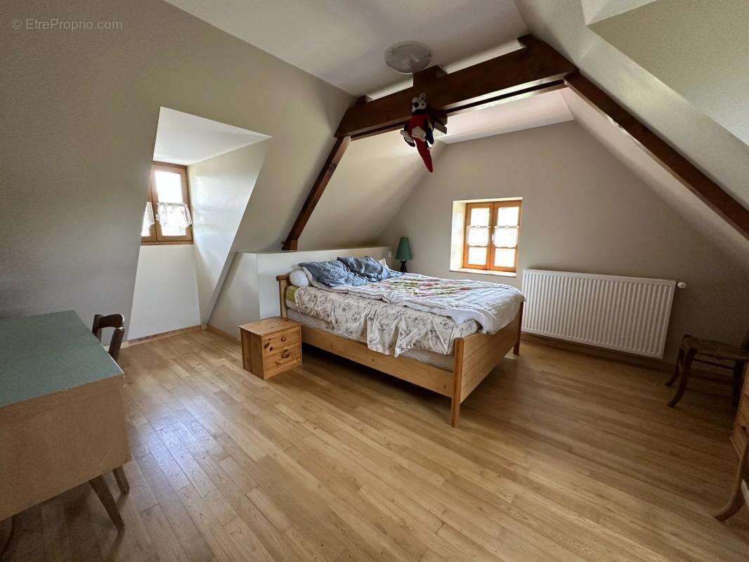 Maison à SAINT-CHRISTOPHE-VALLON