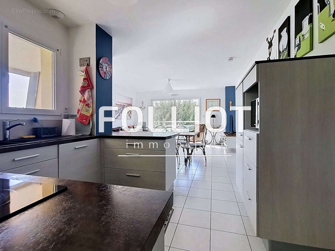 Appartement 3 pièces à vendre à Jullouville - Accès direct plage - photo 2