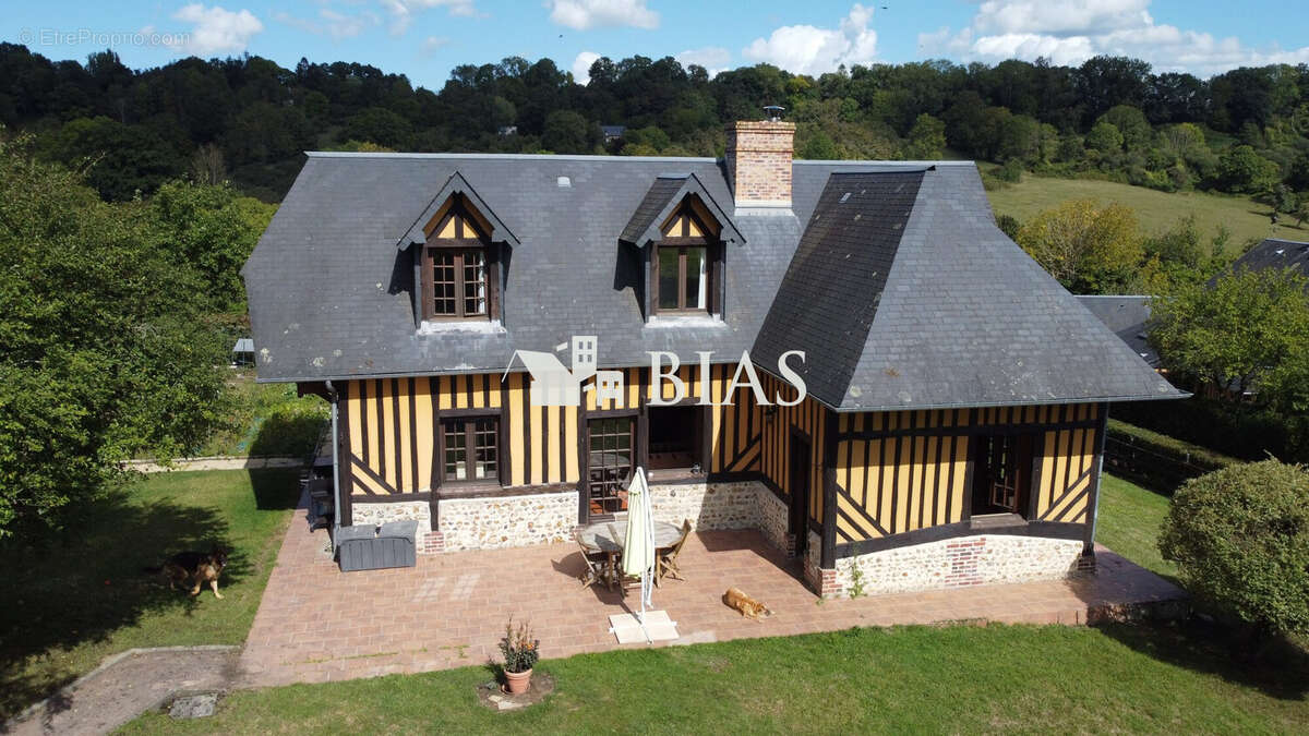 Maison à PONT-L'EVEQUE
