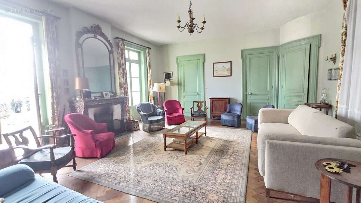 Maison à L'ETRAT