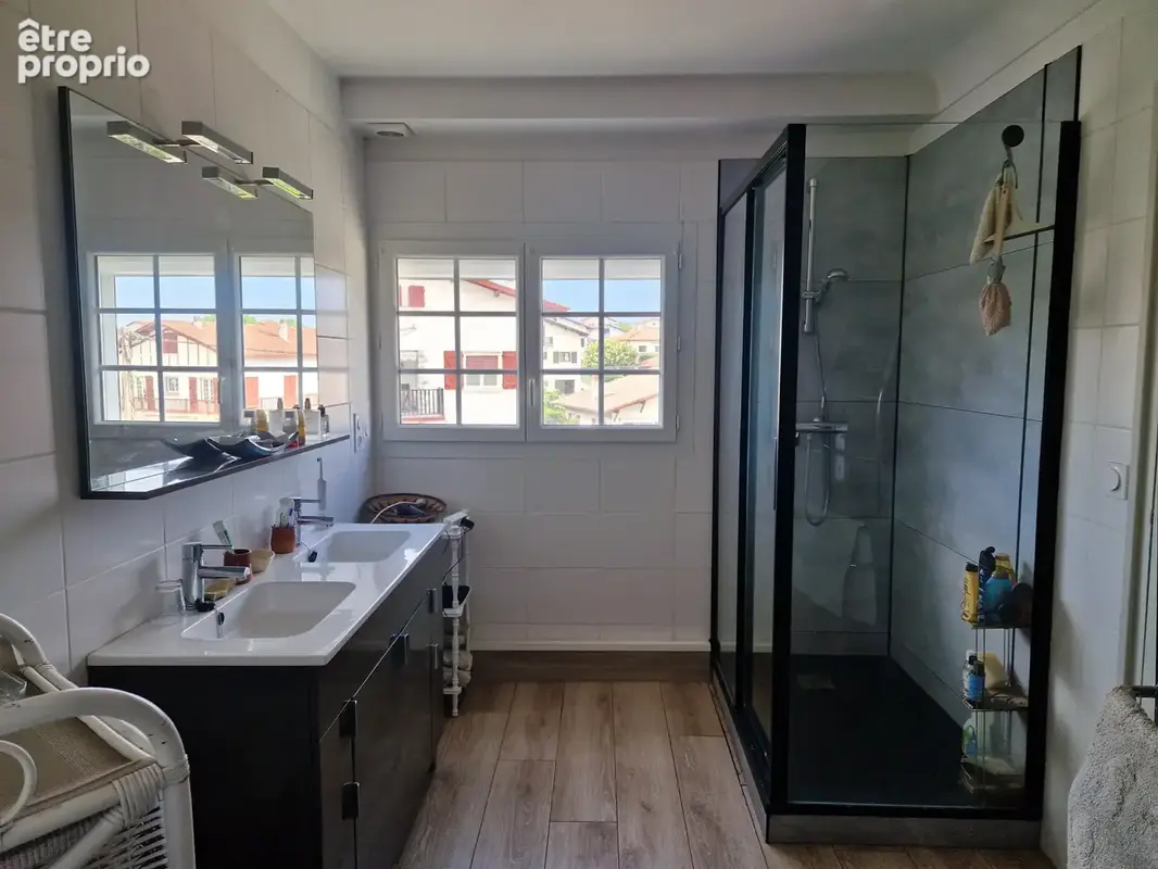 Ciboure : Appartement traversant de 87,55 m2 avec terrasse et garage - photo 11