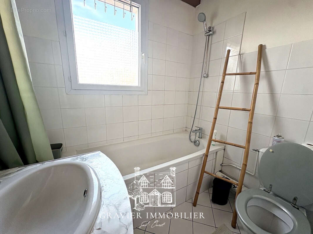 Appartement à LAHONCE