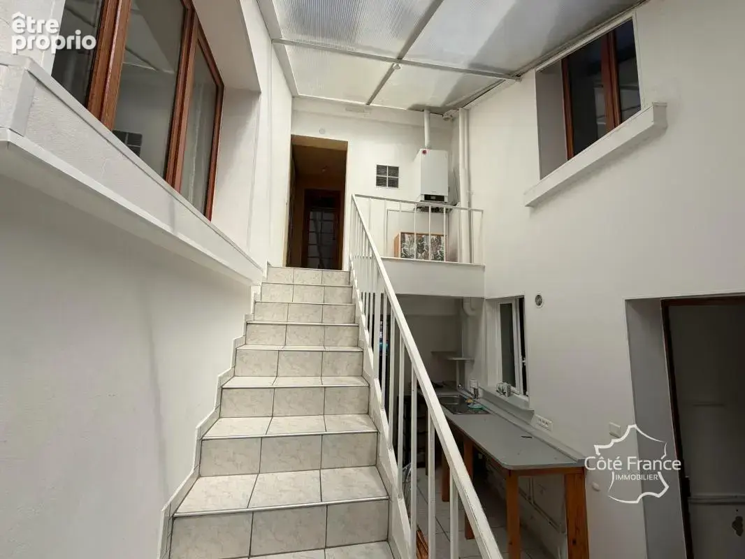 Magnifique maison en pierre de taille   Charme atypique et b - photo 6