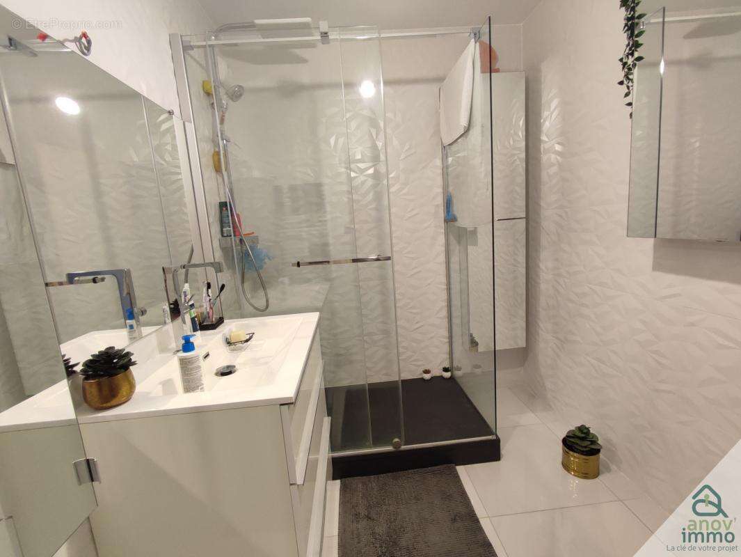 Appartement à ECHIROLLES