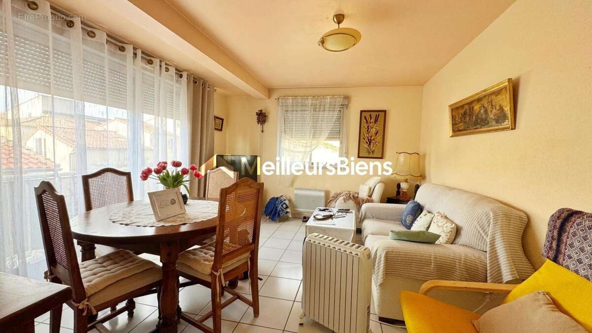 Appartement à PEROLS