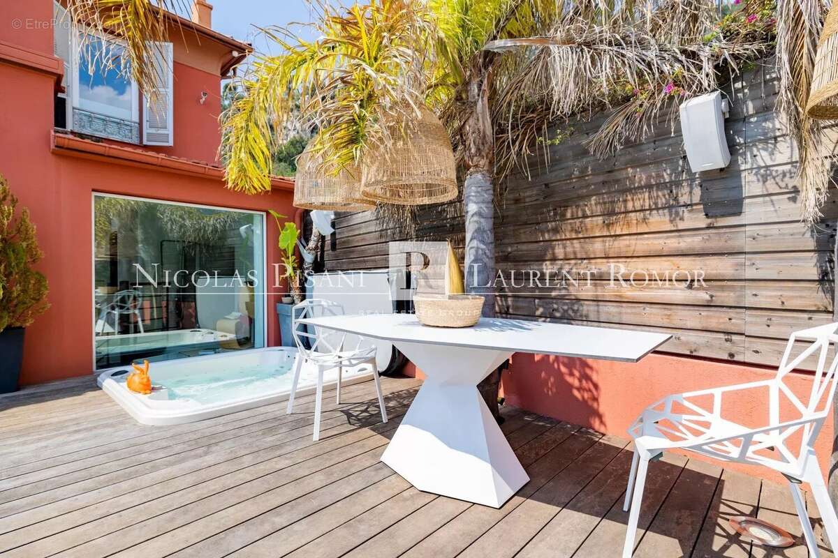 Appartement à VILLEFRANCHE-SUR-MER