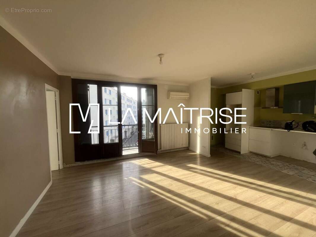 Appartement à MARSEILLE-12E